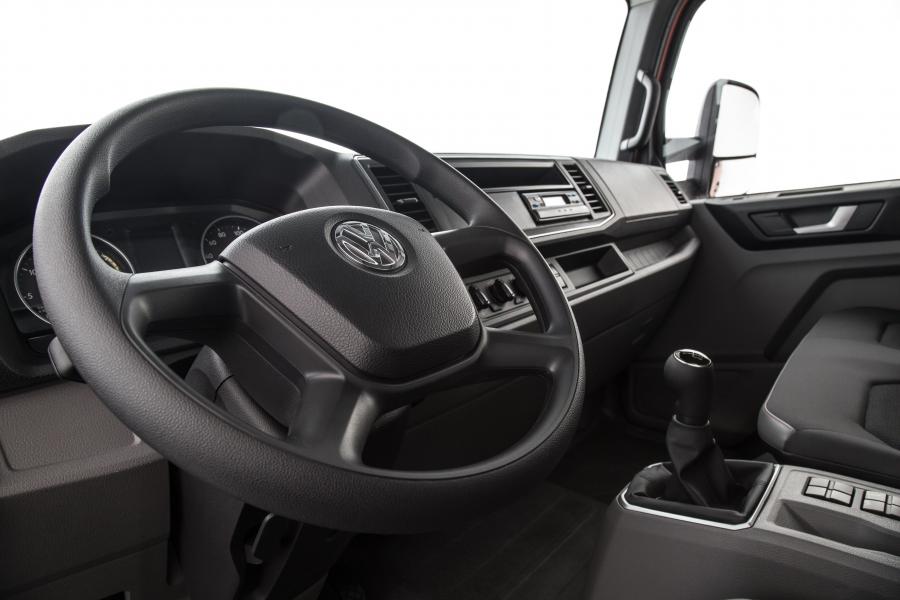Интерьер Volkswagen Delivery 11.180 2017 года  (фото 18 из 24)